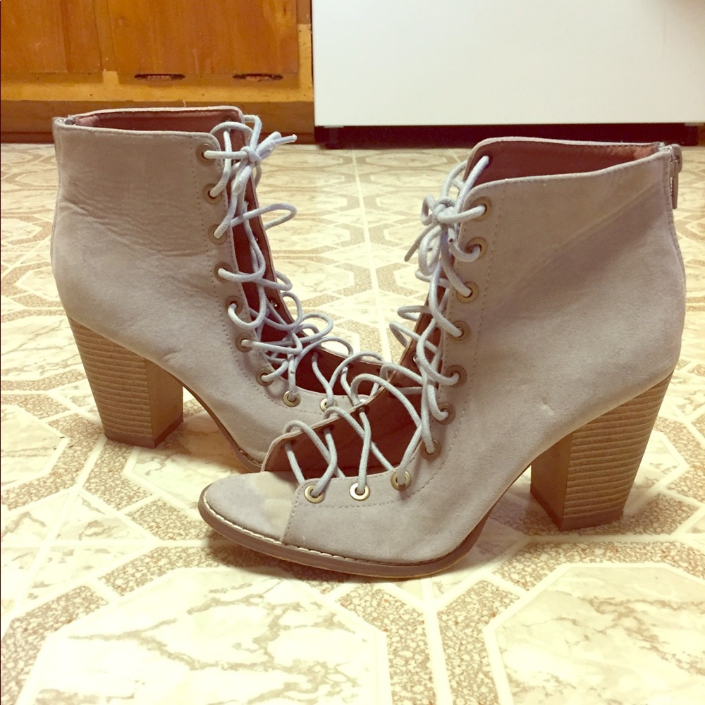 Gray lace up booties size 8